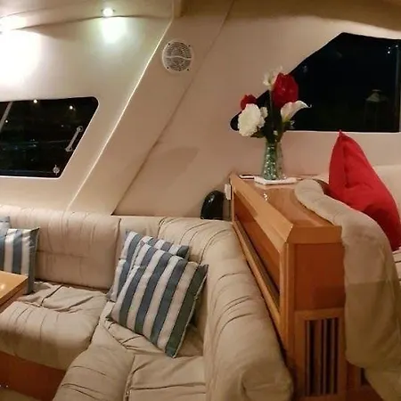 Πλωτό κατάλυμα Yacht Προτσίντα