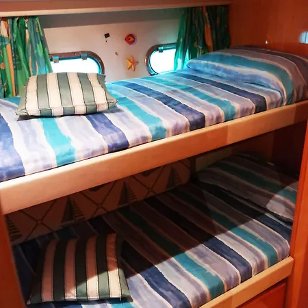 Yacht 보트호텔 *
